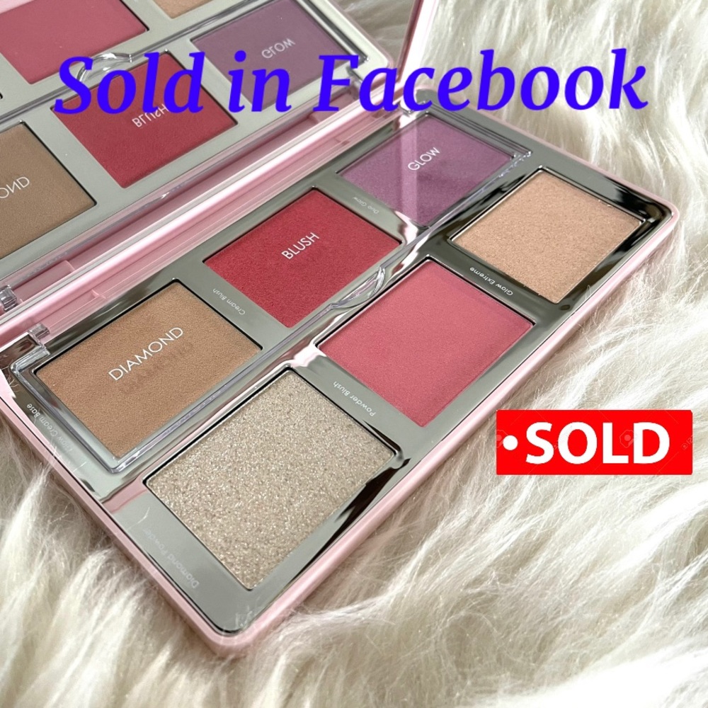 NATASHA DENONA
Diamond & Blush Palette Daria.